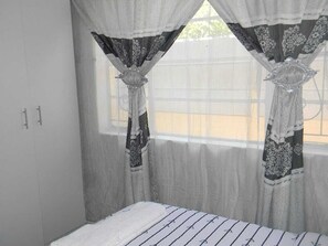 双人房 | 免费 WiFi、床单