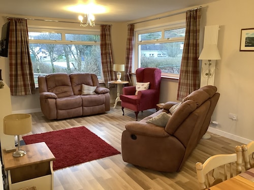 Pier Cottage in beautiful Kinlochbervie, in the unspoiled North West Sutherland