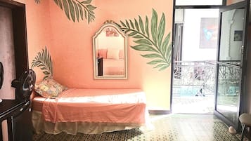 设计三人房, 多张床 | 1 多间卧室、特色装修、特色家居、免费 WiFi