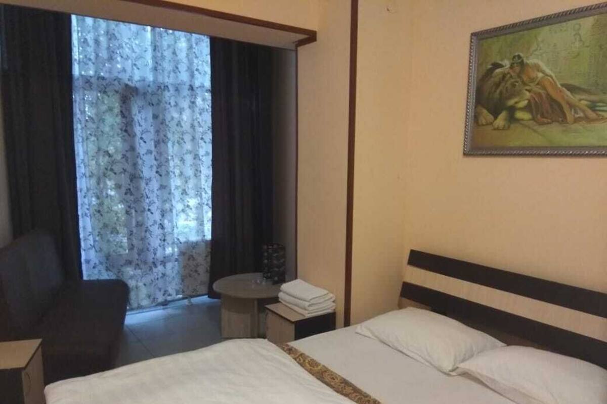 Basic Double or Twin Room | Blackout drapes, soundproofing, WiFi (free), bed sheets