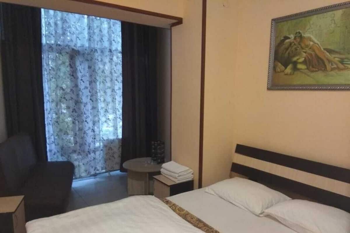 Basic Double or Twin Room | 1 bedroom, blackout curtains, soundproofing, free WiFi