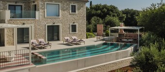 Majestic Stone Villa, Sea View Private Pool