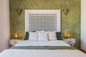 5 bedrooms, in-room safe, soundproofing, iron/ironing board - Villa Galé Sun - luxury, private pool, AC, wifi 5 minutes from the beach (Albufeira)