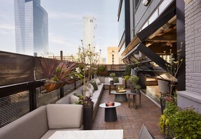 Desayuno completo (con cargo) los días de semana