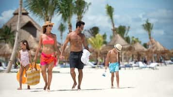 Privatstrand, weißer Sandstrand, Cabañas (kostenlos), Liegestühle