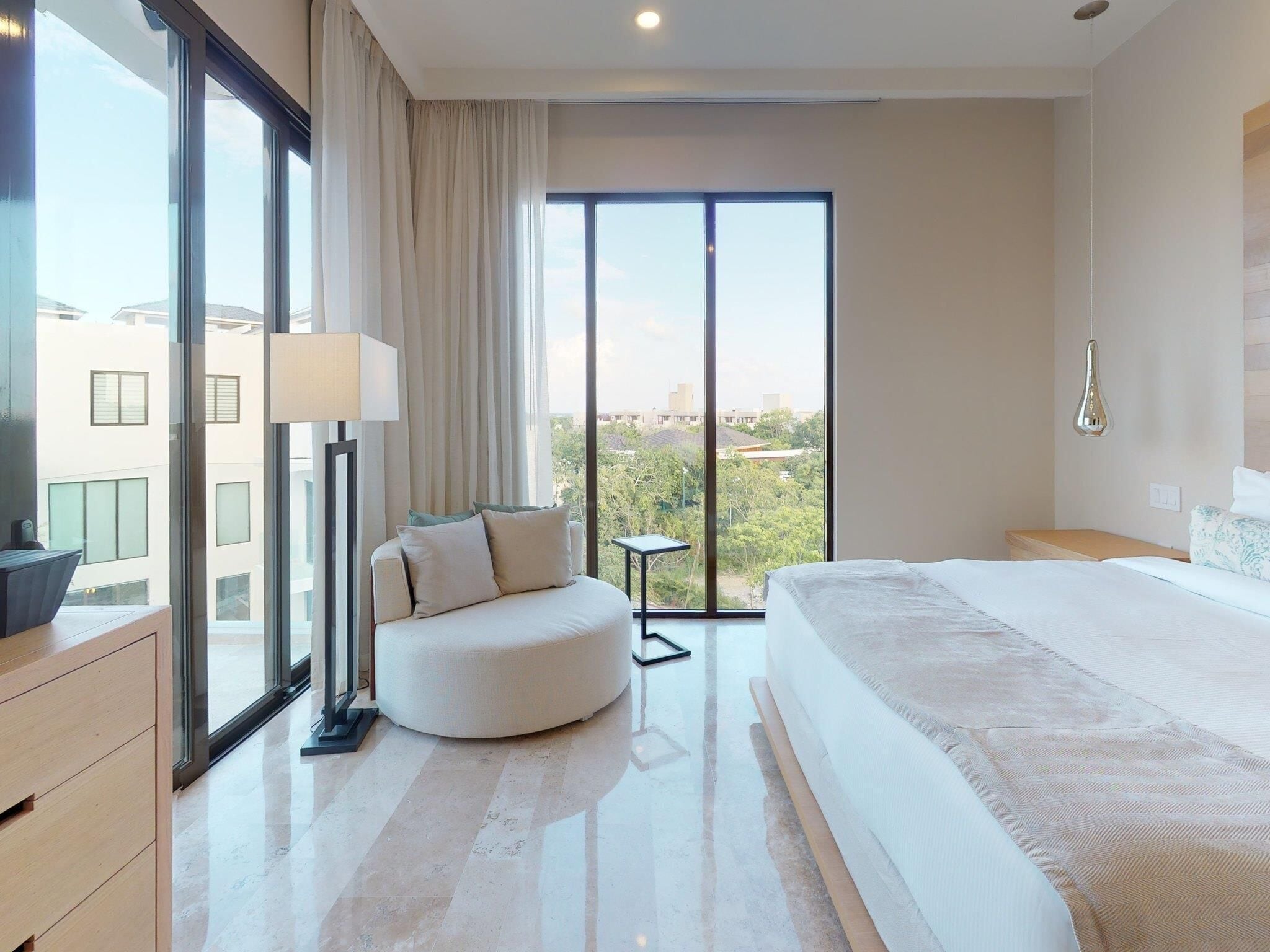 Biệt thự, 3 phòng ngủ (Penthouse) | Bộ đồ giường cao cấp, minibar với thức ăn, đồ uống miễn phí 