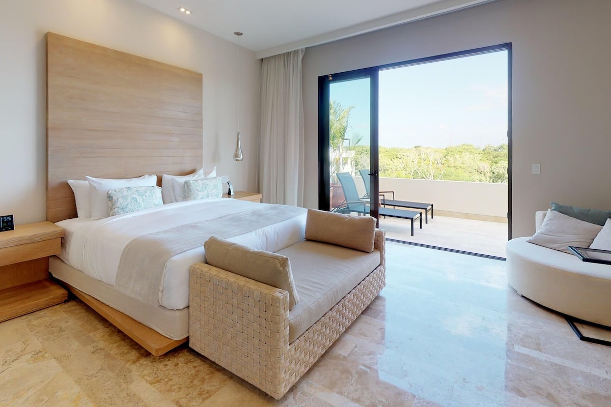 Villa, 4 chambres (Penthouse) | Literie de qualité, minibar contenant certains articles gratuits
