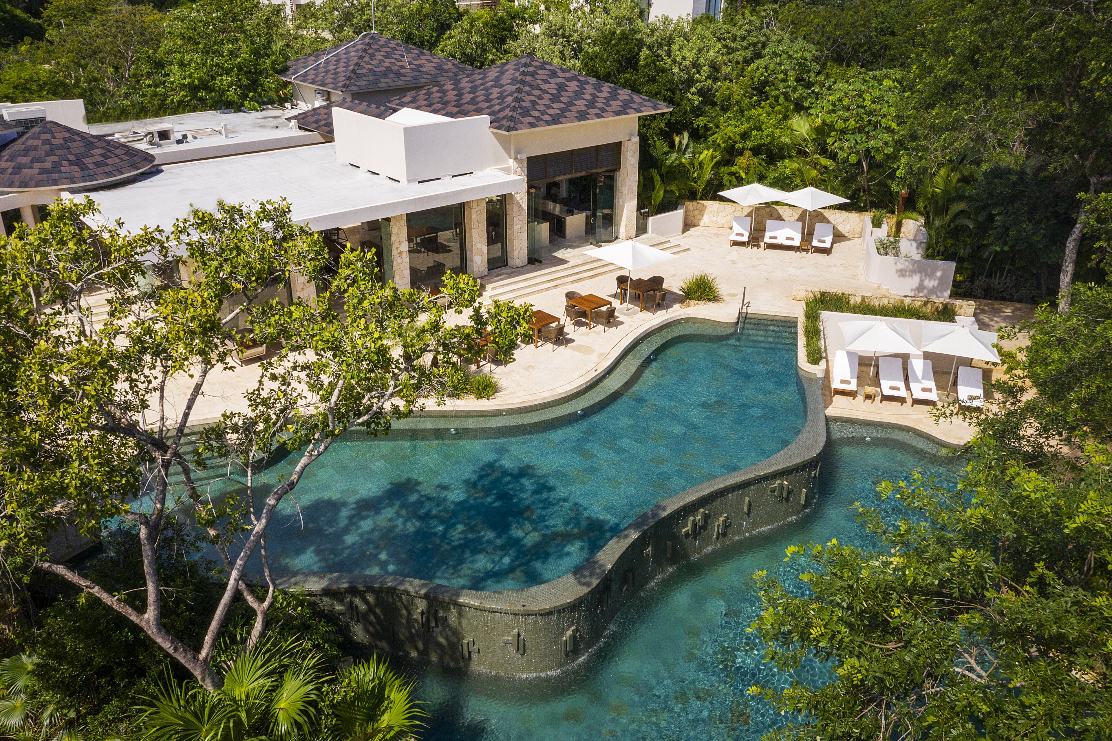 المنشأة من الخارج