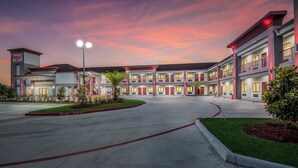 Unclassified image, 2 of 35, button - Red Roof Inn Baytown (Baytown)