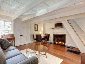 TV, DVD player - Heated Pool Access | 5*Clean | Flex Cancelation (Savannah)