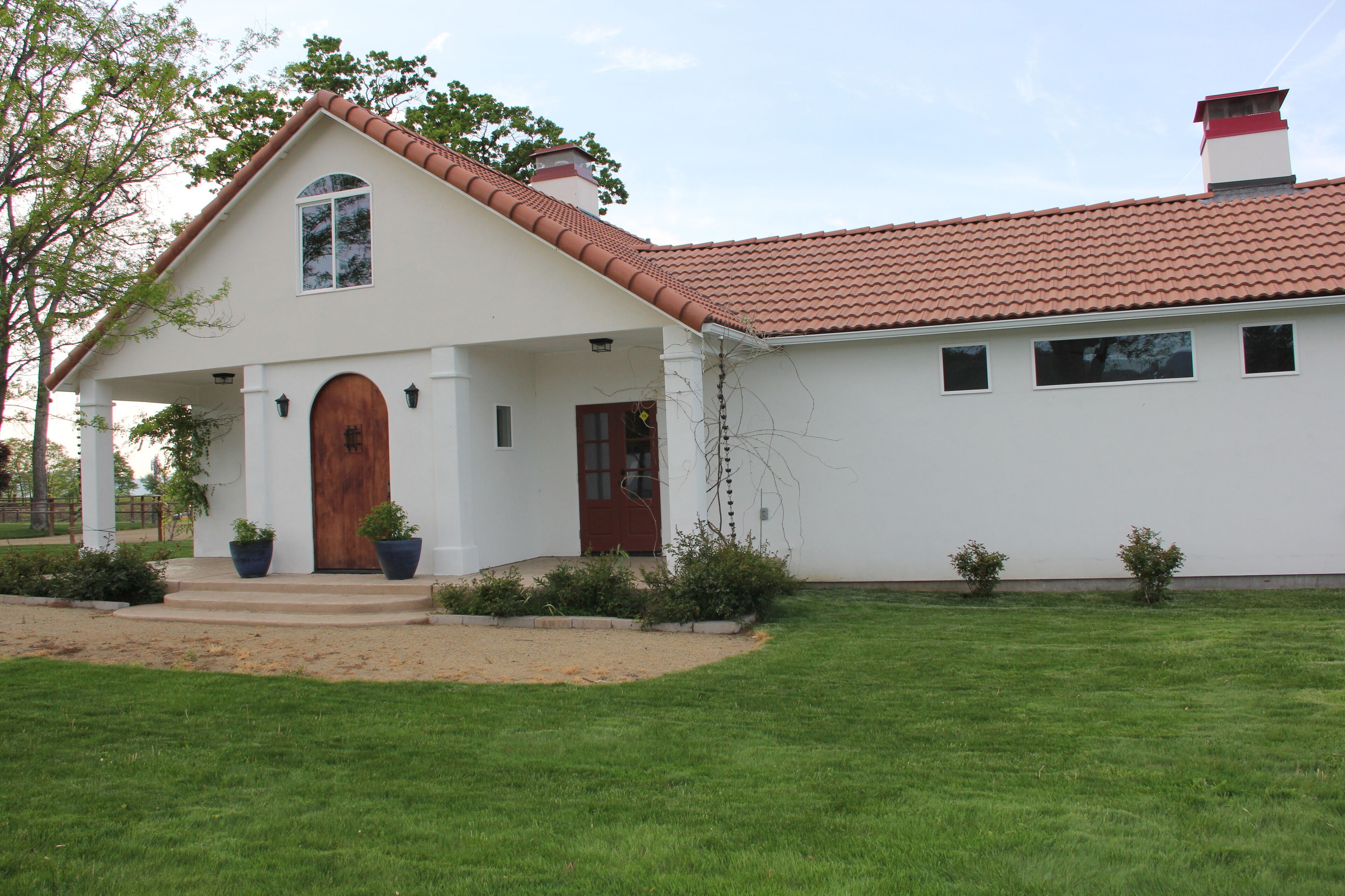 The Country Oasis- Where City and Country Meet.