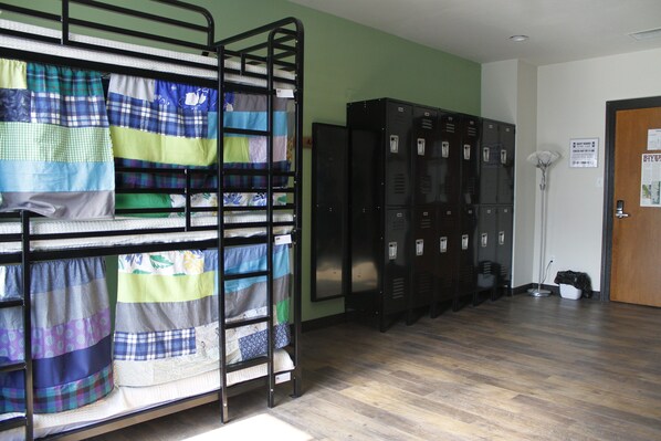 熨斗/熨板、免费 WiFi