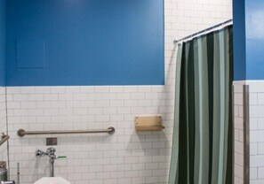 淋浴设施、毛巾