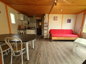 Interior - Furnished cottage 2 hours from Paris / between countryside and forest / Chalets du Quignon (Autry-le-Châtel)