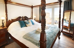 4 bedrooms, iron/ironing board, travel cot, WiFi - This cottage offers a stunning secluded break with uninterrupted views. (Kirby Mills)