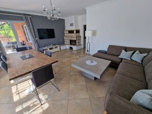 Fernseher, Kamin