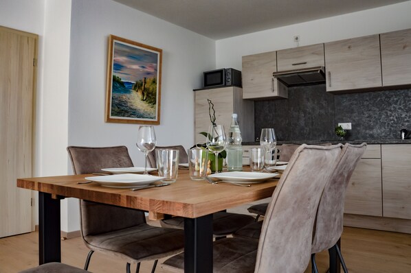 Condo, 2 habitaciones (Donau) | Servicio a la habitación