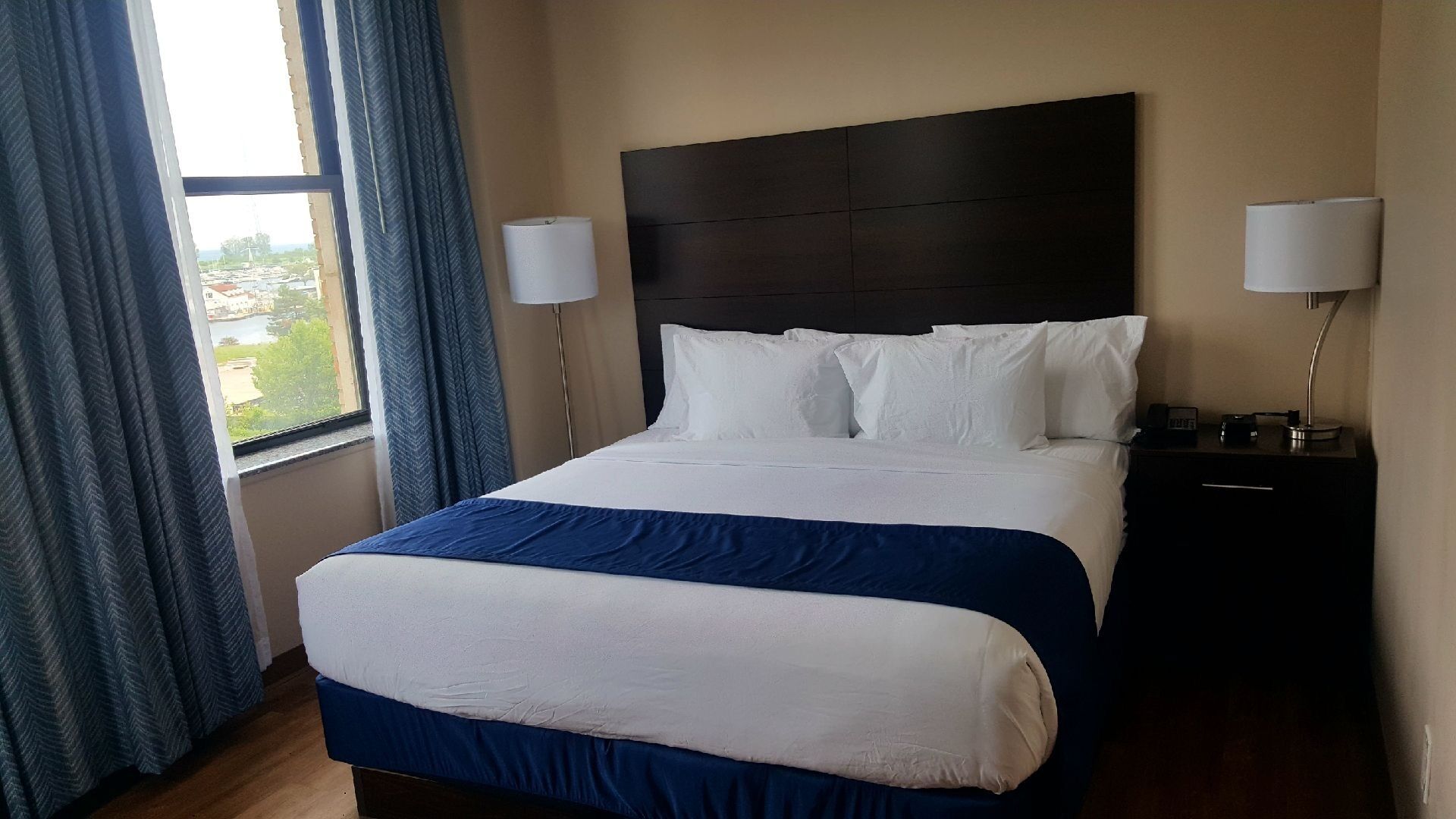 Sängtillbehör av högsta kvalitet, duntäcken och bäddmadrasser