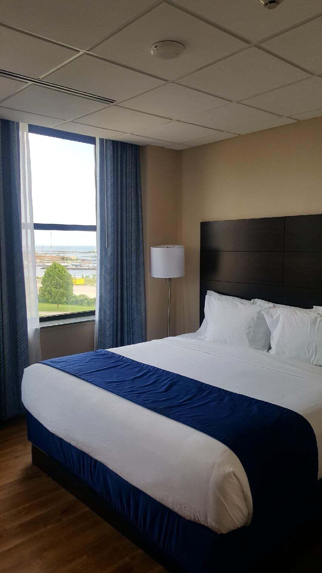 Premium bedding, down comforters, pillowtop beds, in-room safe