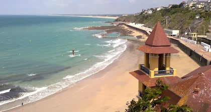 Jullouville - Plage - Vue mer exceptionnelle 70mÂČ