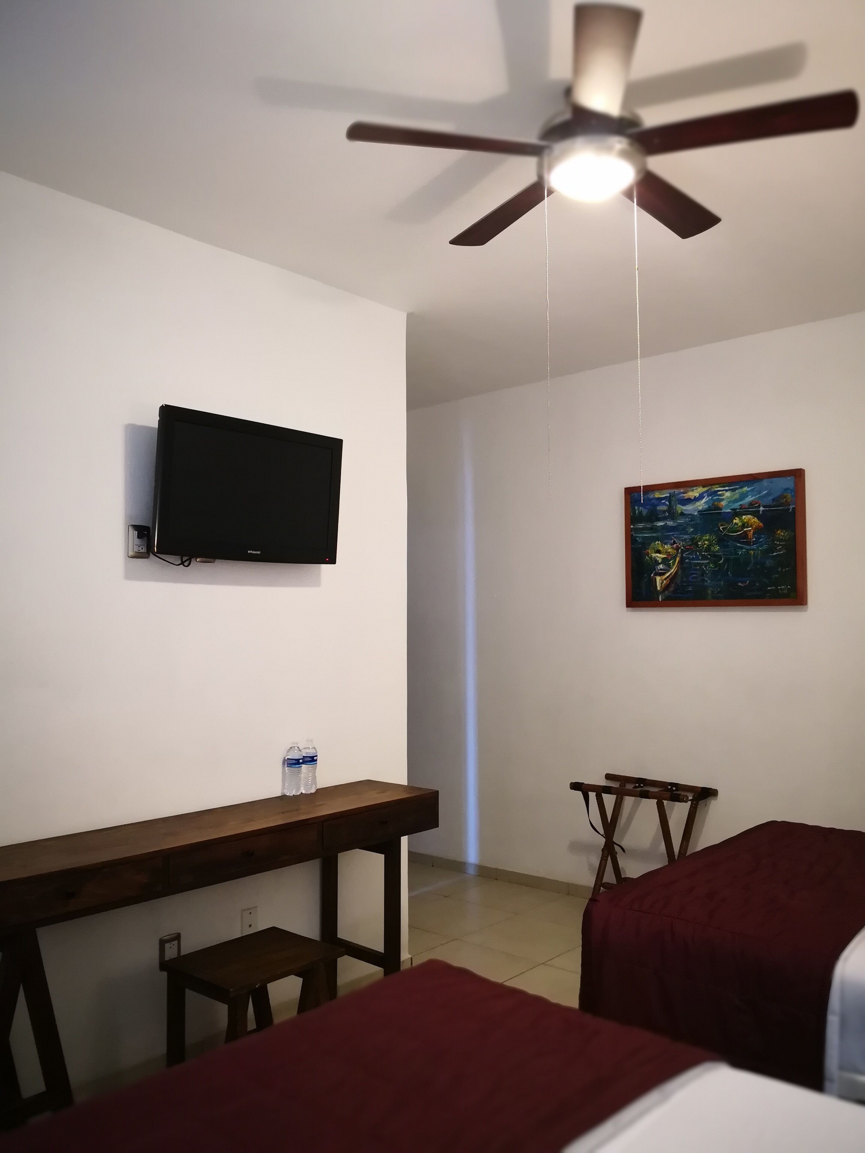 basic double room | desk, free wifi