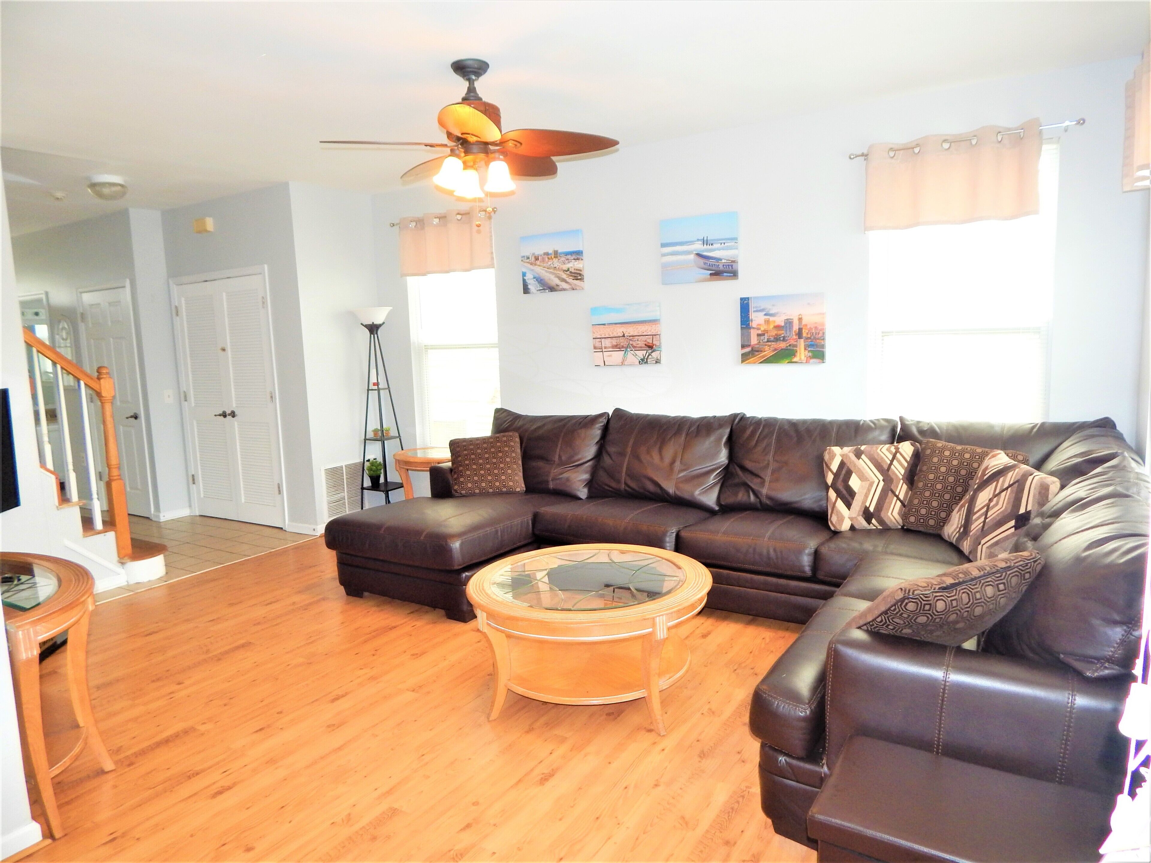 AC Beach Home Retreat < 3 blocks to the beach