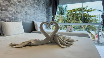 Rideaux occultants, Wi-Fi gratuit, draps fournis