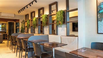 Desayuno buffet incluido todos los días