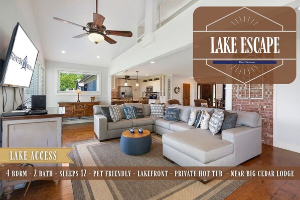 Smart TV, fireplace, stereo - Pet Friendly Table Rock Retreat Steps from the Lake with Hot Tub, Billiards & Fireplace (Hollister)