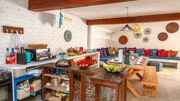 Casa | Cocina privada | Horno, lavavajillas, licuadora y utensilios de cocina