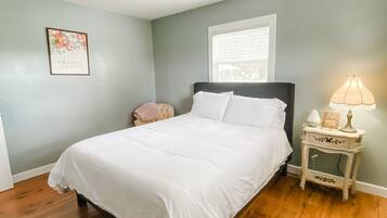 3 soverom, skrivebord, reiseseng for barn og wi-fi