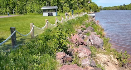 Waterfront Private Campground-Two extra RV hookups available - 50.00 per night