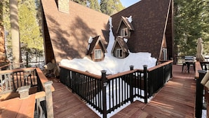 Property grounds - Tiny Trees Cabin (Giant Sequoias) (Springville)