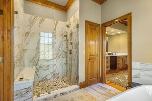 Hair dryer, towels - Fawn Creek: Beautifully Appointed, Mtn Views w Covered Porch and Wood Fireplaces (Highlands)