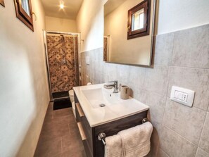 Hair dryer, towels - La Furnaseta by Interhome (Arona)