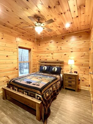 2 bedrooms, iron/ironing board, internet, bed sheets