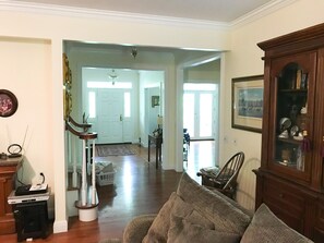 Smart TV, fireplace, offices