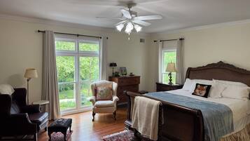 6 bedrooms, iron/ironing board, free WiFi, bed sheets
