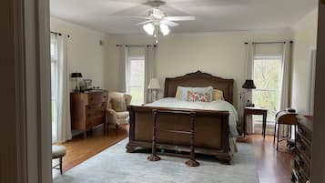 6 bedrooms, iron/ironing board, WiFi, bed sheets