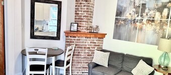 Big Easy Bungalow near the Canal Streetcar