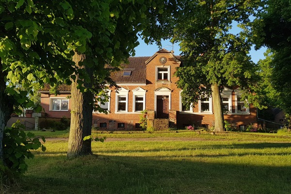 Ferienidyll Gutsinspektorhaus Vehlow Gästewohnung im Ostflügel, linke Haushälfe