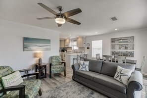 Smart TV, DVD player - 30A 3BR 2BA Condo with Gulf of Mexico Views.  (Santa Rosa Beach)