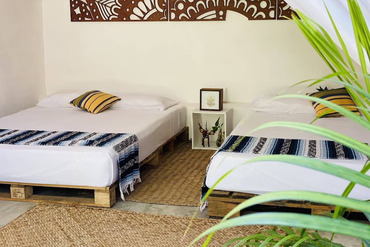 Individually decorated, bed sheets