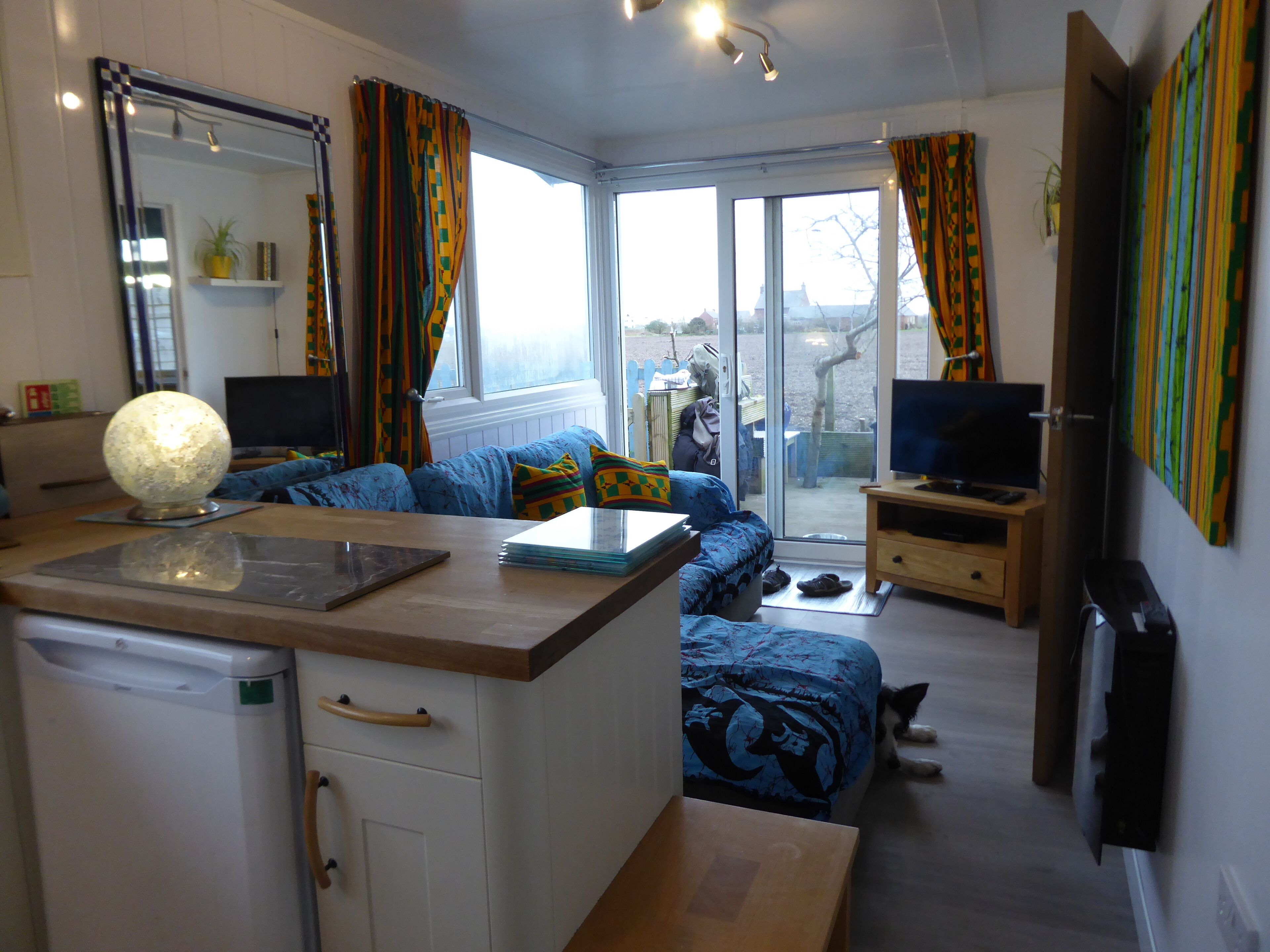 Smart TV, DVD player, video library