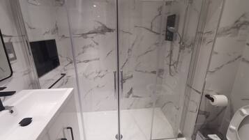 Shower, toilet paper