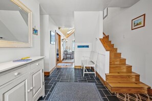 Interior - Blue Pointe Bayside | Cul-de-Sac Waterfront w/ 4 Decks, Screened Porch, Sunsets & Bay Views (Chincoteague Island)