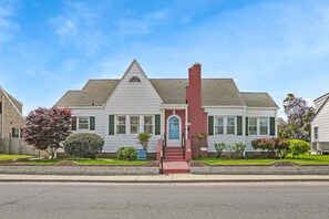 Exterior - Donovan's Reef | Colorful Downtown Chincoteague Cottage w/ Sunroom, Walk to Shops & Pet Friendly (Chincoteague Island)