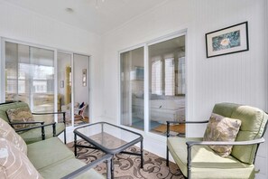 3 bedrooms, iron/ironing board, WiFi