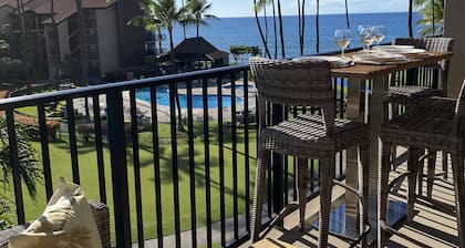 Sleeps 10, Great Ocean view condo at Papakea