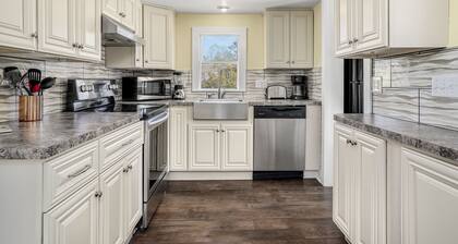 Trembling Bay - Waterfront; Private pier!